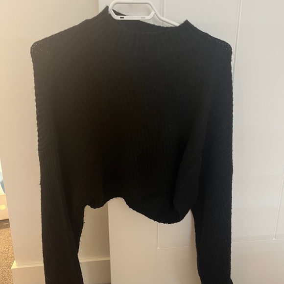 Miss Guided high neck cropped sweater with balloon sleeve size 6/8 - Picture 1 of 3